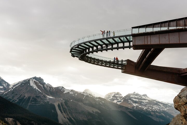 Athabasca Glacier Skywalk: A Breathtaking Rocky Mountain Experience