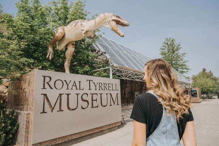 Drumheller Dinosaur Museum: Your Ultimate Adventure Guide